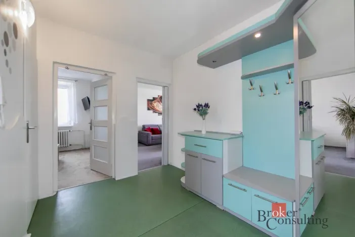 Prodej bytu 3+1, Toužim, Sídliště, 67 m2