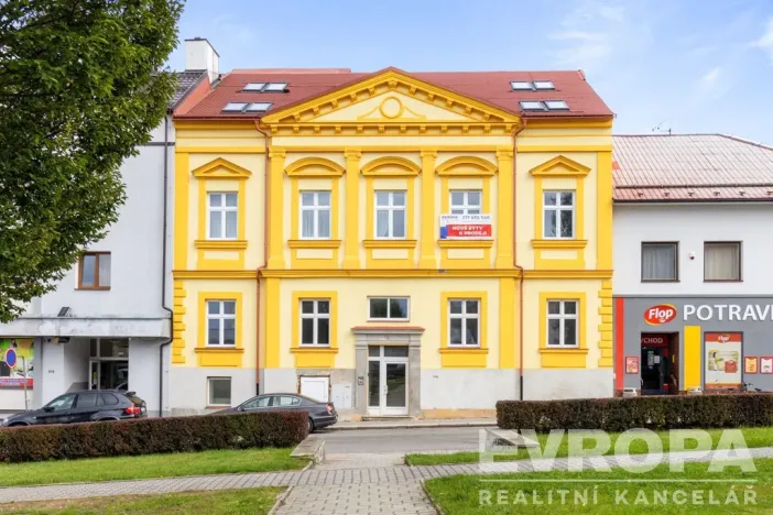 Pronájem bytu 1+kk, Žirovnice, Havlíčkovo náměstí, 32 m2