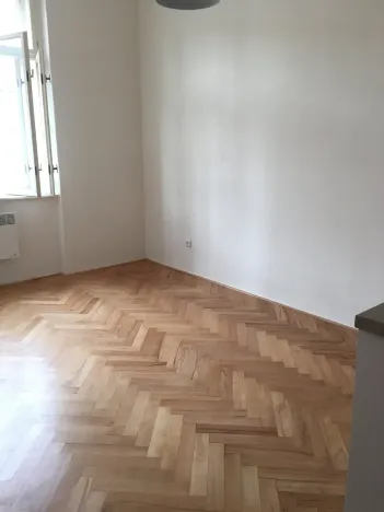 Pronájem bytu 1+kk, Praha - Nusle, Jaromírova, 24 m2