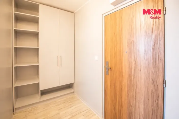 Pronájem bytu 1+kk, Hradec Králové, Sušilova, 32 m2