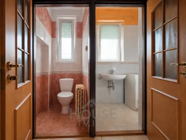 Prodej vícegeneračního domu, Praha, Hejtmanská, 275 m2