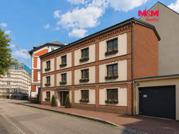 Prodej garáže, Český Těšín, 90 m2