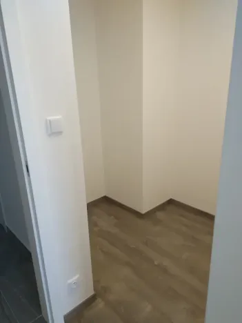 Pronájem bytu 2+kk, Praha - Holešovice, Jankovcova, 60 m2