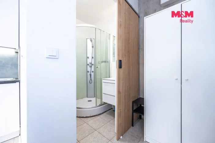 Pronájem obchodního prostoru, Praha - Hlubočepy, Pražského, 14 m2