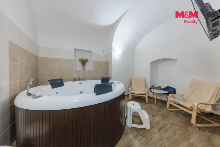 Prodej ubytování, Hroznětín, Mlýnská, 327 m2