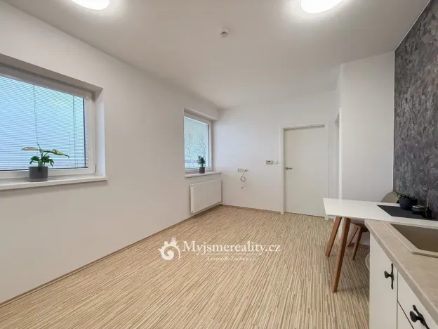 Pronájem bytu 2+kk, Znojmo, Růžičkova, 38 m2