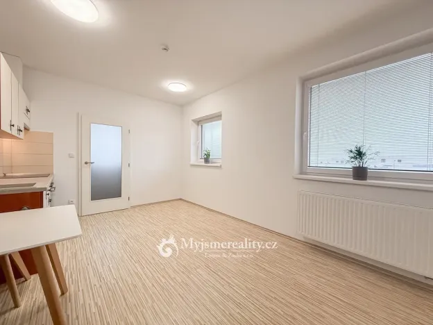 Pronájem bytu 2+kk, Znojmo, Růžičkova, 38 m2