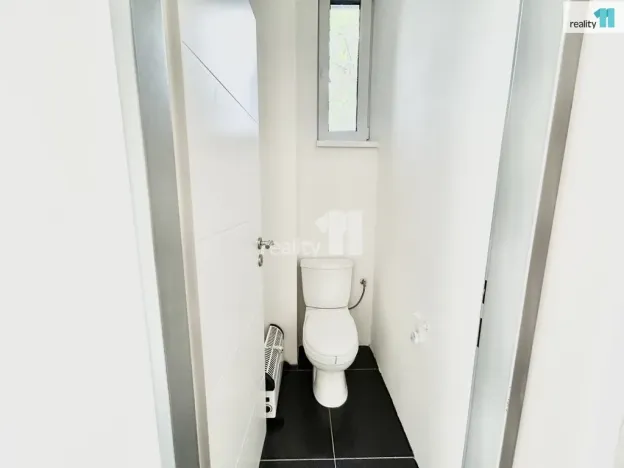 Pronájem bytu 2+kk, Praha - Hrdlořezy, Českobrodská, 35 m2