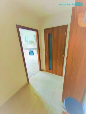 Pronájem bytu 1+kk, Praha - Letňany, Tupolevova, 26 m2