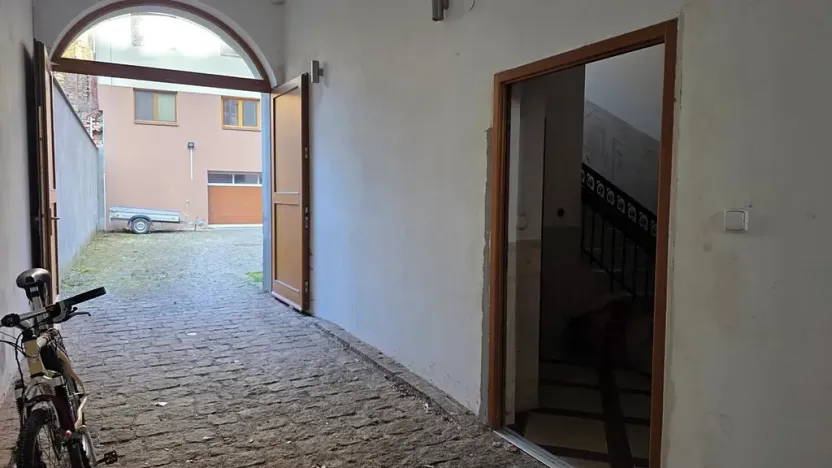 Dražba vícegeneračního domu, Náchod, Komenského, 1000 m2