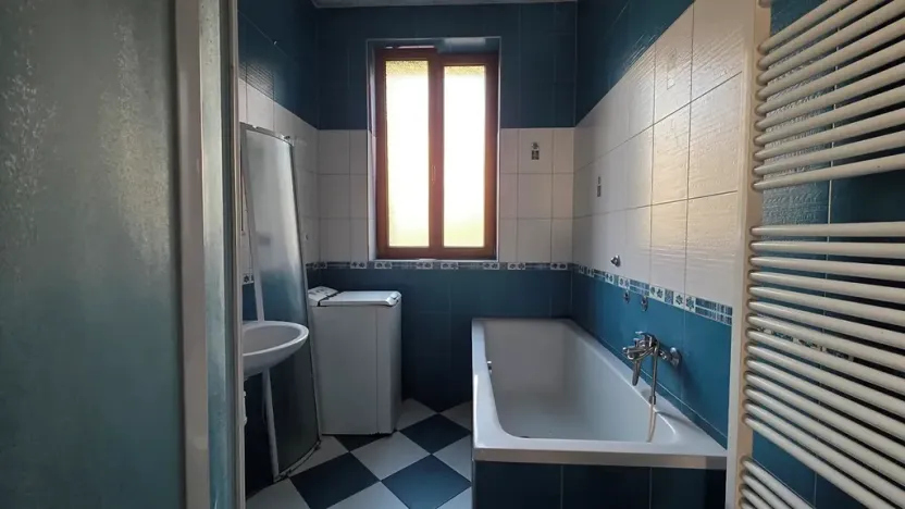 Dražba vícegeneračního domu, Náchod, Komenského, 1000 m2