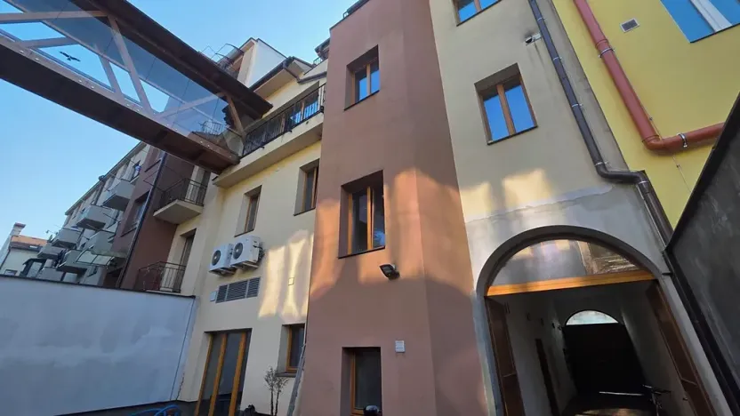 Dražba vícegeneračního domu, Náchod, Komenského, 1000 m2