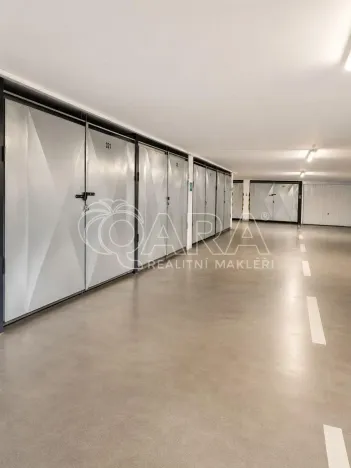 Pronájem garáže, Praha - Kobylisy, Frýdlantská, 18 m2