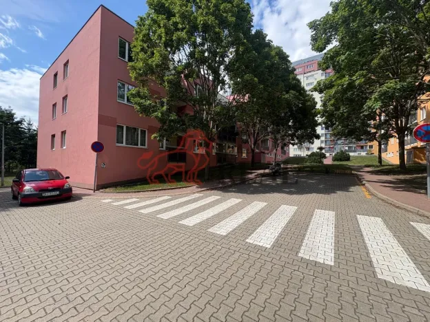 Pronájem bytu 2+kk, Praha - Troja, Hnězdenská, 56 m2