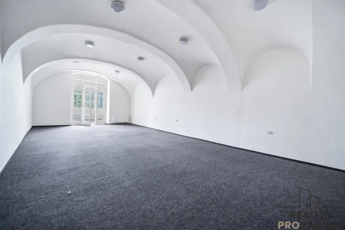 Pronájem kanceláře, Jaroměř, nám. Československé armády, 137 m2