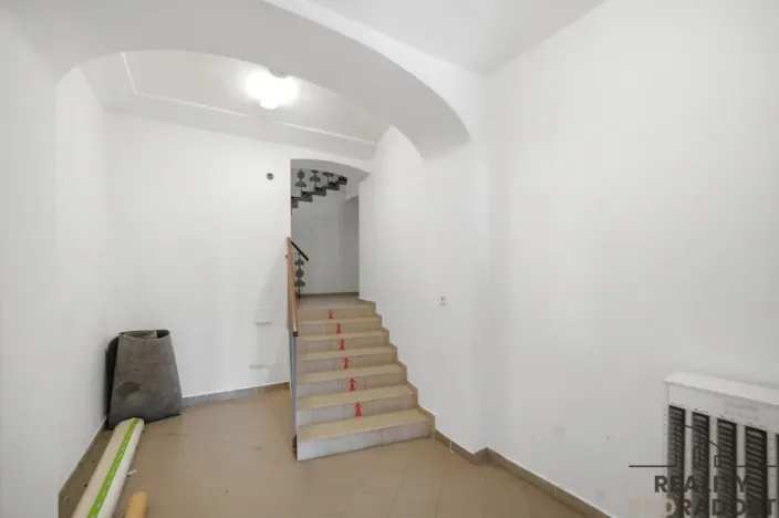 Pronájem kanceláře, Jaroměř, nám. Československé armády, 137 m2