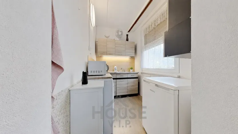 Prodej bytu 1+1, Praha - Háje, Matúškova, 30 m2