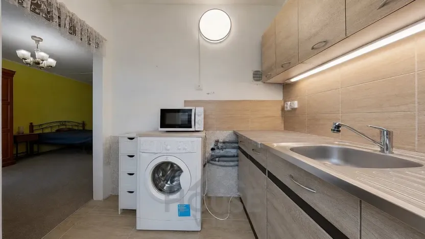 Prodej bytu 1+1, Praha - Háje, Matúškova, 30 m2