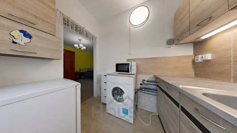 Prodej bytu 1+1, Praha - Háje, Matúškova, 30 m2