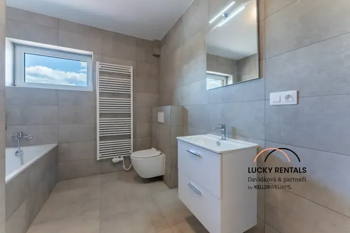 Pronájem bytu 3+kk, Řehenice, 91 m2