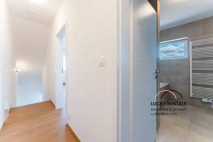 Pronájem bytu 3+kk, Řehenice, 91 m2