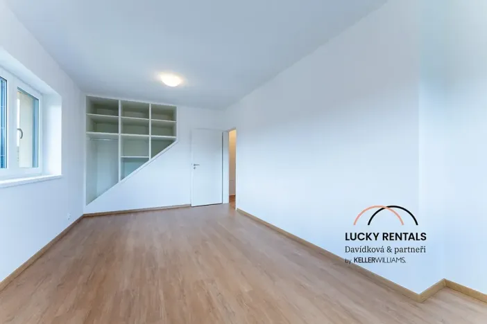 Pronájem bytu 3+kk, Řehenice, 77 m2