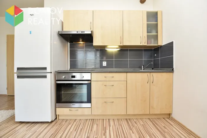 Pronájem bytu 1+kk, Beroun, Nepilova, 36 m2