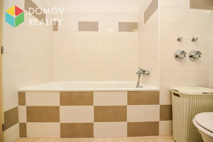 Pronájem bytu 1+kk, Beroun, Nepilova, 36 m2