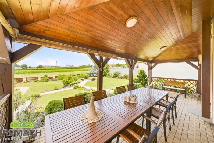 Prodej rodinného domu, Blatnice pod Svatým Antonínkem, 335 m2