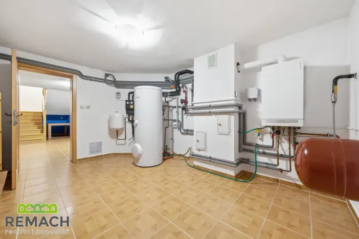 Prodej rodinného domu, Blatnice pod Svatým Antonínkem, 335 m2