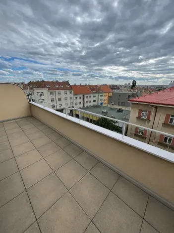 Pronájem bytu 2+kk, Praha - Strašnice, Starostrašnická, 40 m2