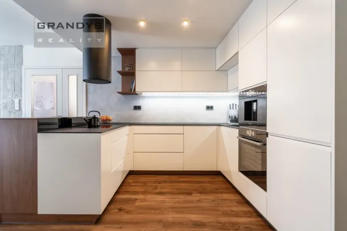 Pronájem bytu 3+kk, Praha, K Beranovu, 77 m2