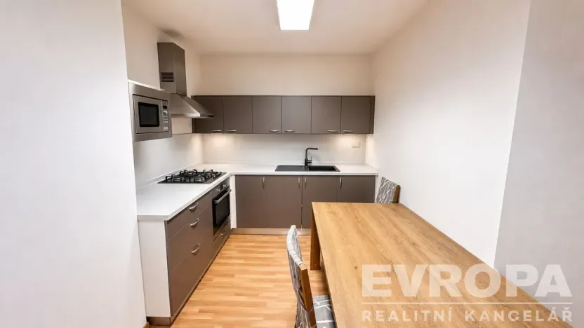 Prodej bytu 3+1, Mladá Boleslav - Mladá Boleslav II, Komenského náměstí, 113 m2