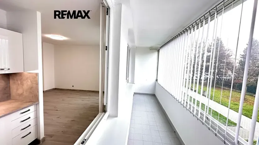 Pronájem bytu 1+kk, Kladno, Italská, 27 m2