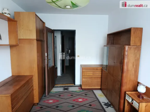 Pronájem bytu 2+kk, Praha - Kobylisy, Rajmonova, 45 m2