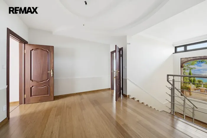 Prodej rodinného domu, Jesenice - Zdiměřice, Sýkorová, 363 m2