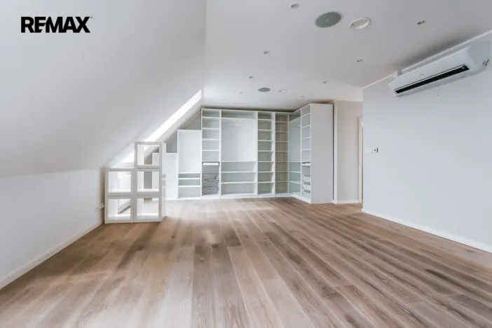 Prodej bytu 3+kk, Praha - Žižkov, Křišťanova, 144 m2