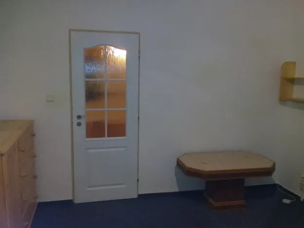 Pronájem bytu 2+kk, Praha, U Dívčích hradů, 54 m2