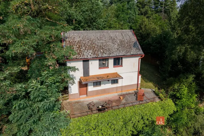 Prodej chaty, Týn nad Vltavou - Hněvkovice na levém břehu Vltavy, 80 m2