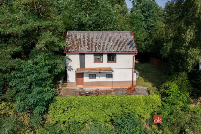 Prodej chaty, Týn nad Vltavou - Hněvkovice na levém břehu Vltavy, 80 m2