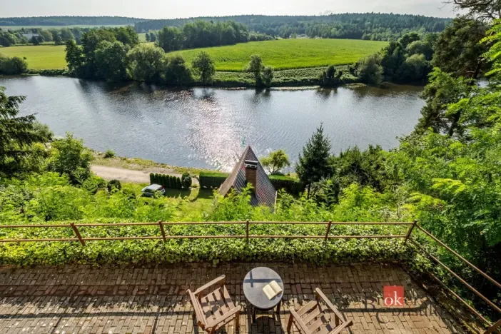 Prodej chaty, Týn nad Vltavou - Hněvkovice na levém břehu Vltavy, 80 m2