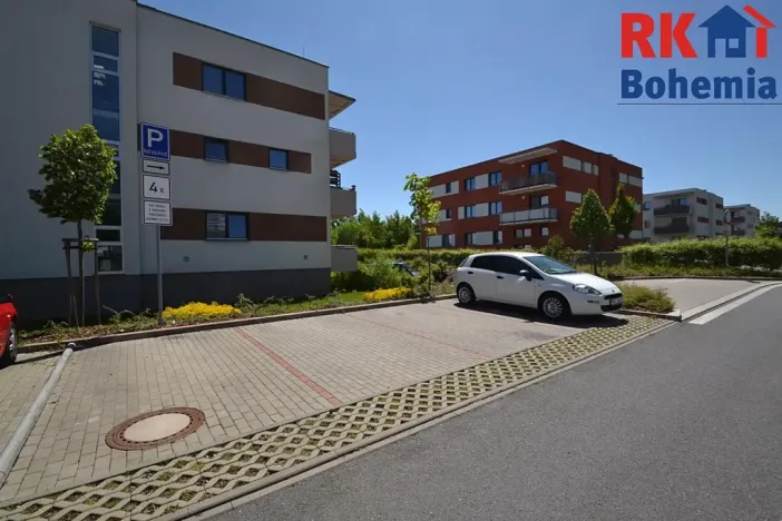 Pronájem bytu 2+kk, Praha - Háje, Loosova, 48 m2