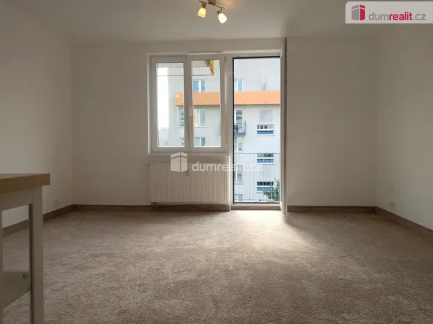 Pronájem bytu 1+kk, Karlovy Vary - Stará Role, Kryzánkova, 35 m2