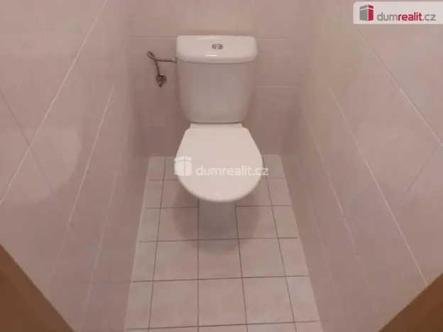 Pronájem bytu 1+kk, Karlovy Vary - Stará Role, Kryzánkova, 35 m2