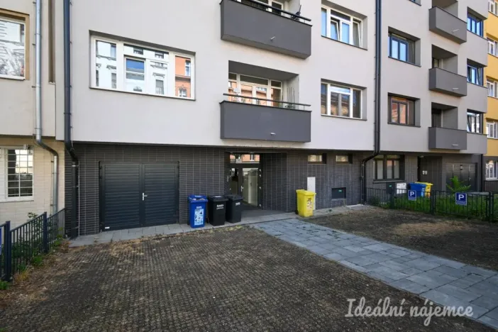 Pronájem bytu 1+kk, Brno, Přadlácká, 28 m2