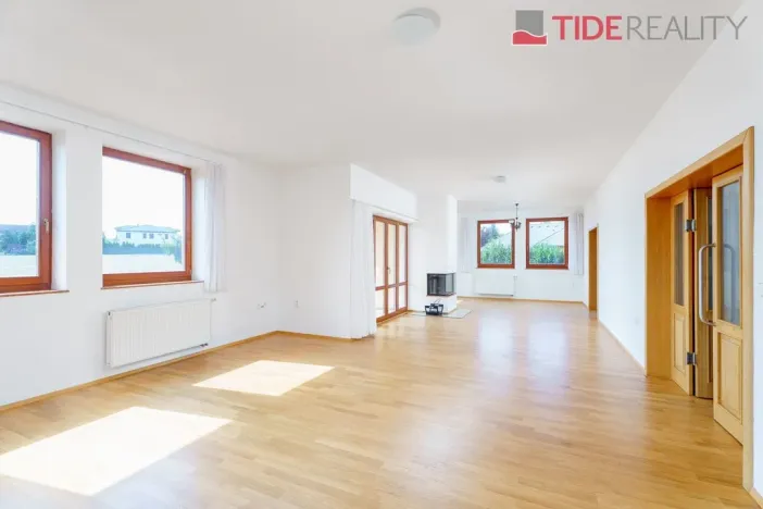 Pronájem vily, Jesenice, Vilová, 420 m2