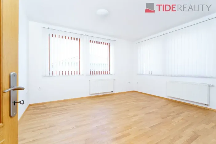 Pronájem vily, Jesenice, Vilová, 420 m2