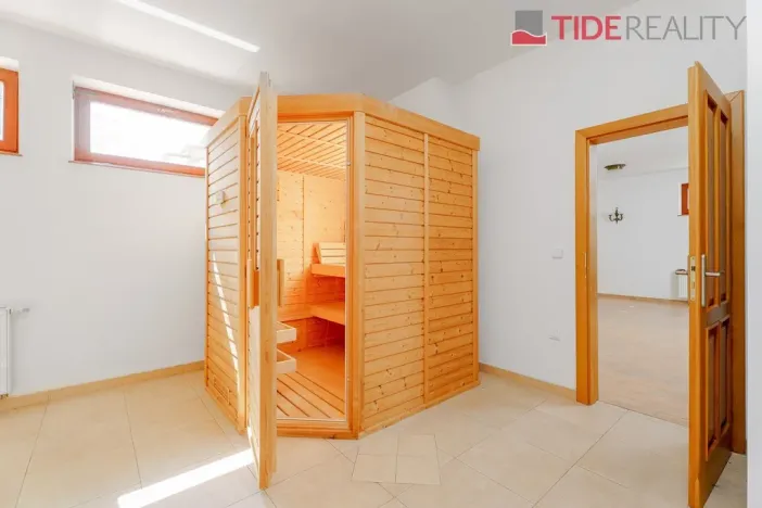 Pronájem vily, Jesenice, Vilová, 420 m2
