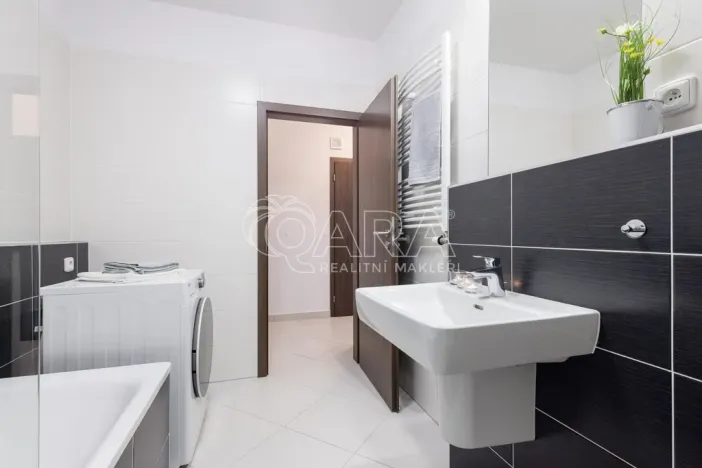 Prodej bytu 2+kk, Praha - Stodůlky, Svitákova, 67 m2