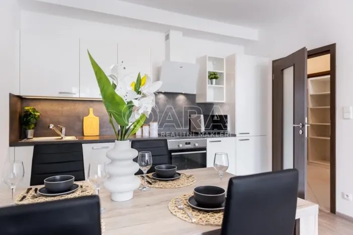 Prodej bytu 2+kk, Praha - Stodůlky, Svitákova, 67 m2